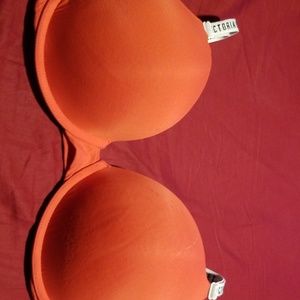 Victoria Secret 34DDD bra